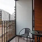 寒意机场公寓 华沙