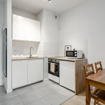 Apartament Chill Airport *