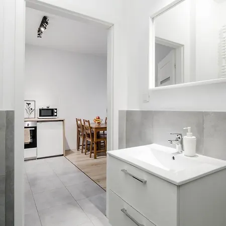 Chill Airport * Warsaw